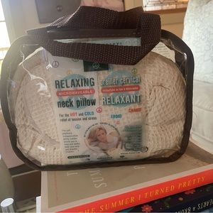 New Relaxing Microwaveable Neck Pillow by Earth Theraputics